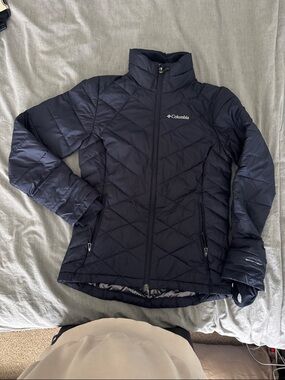 Columbia Women's Dark Navy Quilted Puffer Jacket